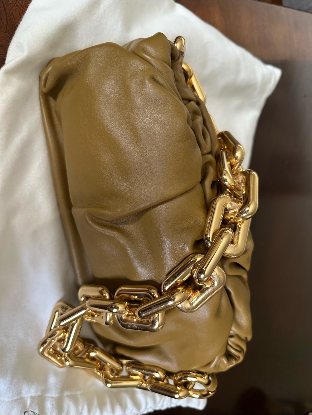 Bottega Veneta Tan Padded Shoulder Bag with Oversized Gold Chain - Picture 2 of 7